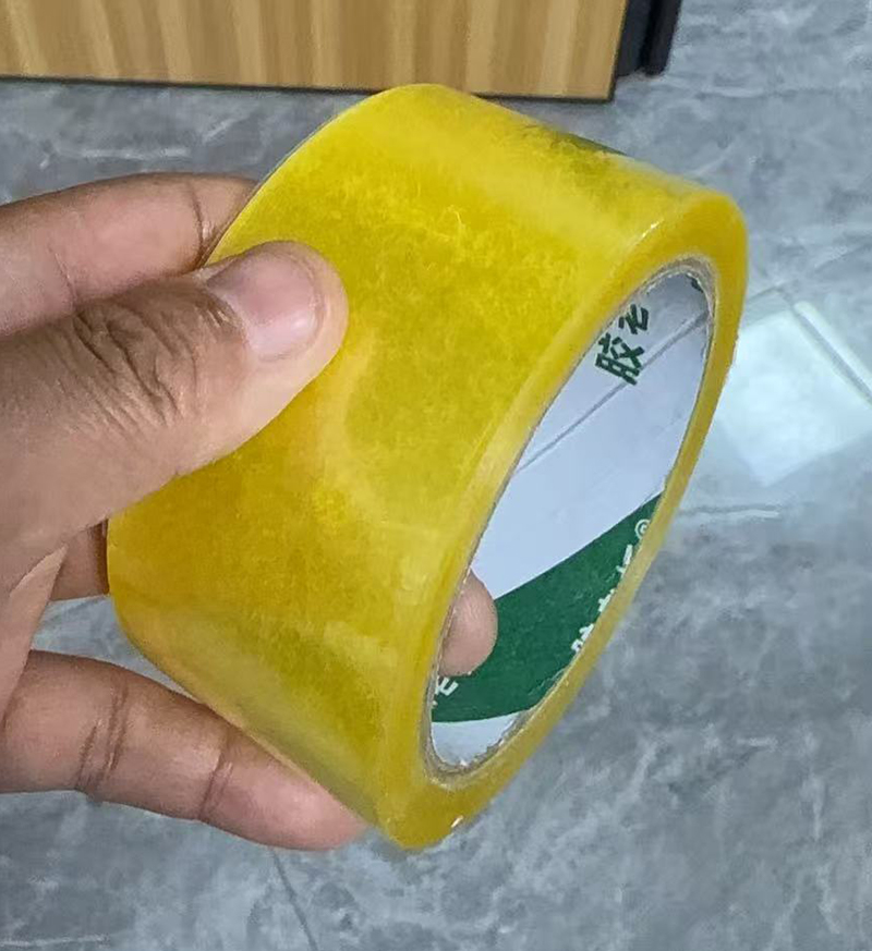 उच्च तापमान प्रतिरोधी पारदर्शी टेप का कार्य सिद्धांत मुख्य रूप से निम्नानुसार है: