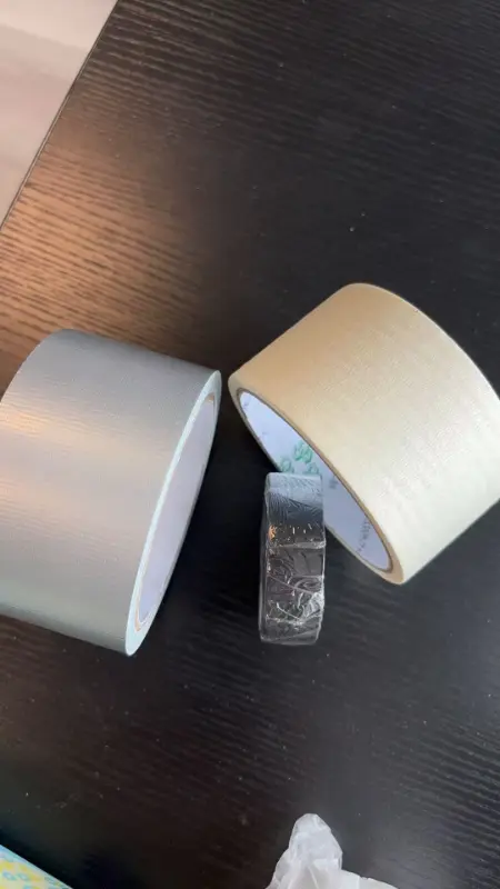 आमतौर पर उपयोग की जाने वाली स्वयं-चिपकने वाली सामग्री और उनके गुण